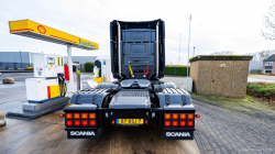 20260201-Tom-Holding-00208